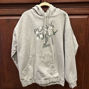 Gray Bucks Jrue Holiday Hoodie sz XL